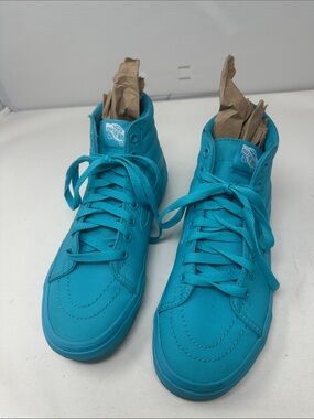 Vans SK8 Hi Top. Women’s Size 7-Men’s 5.5